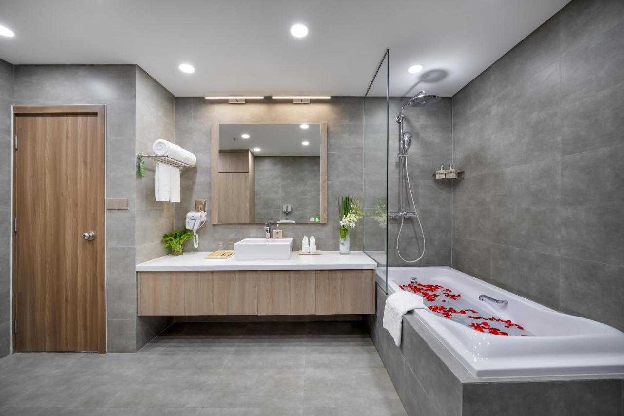 Nguyen Gia Hotel Da Nang Buitenkant foto